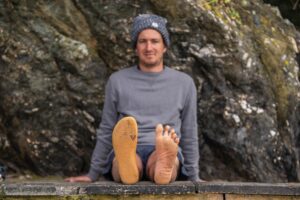 DSC09250 1 min 1 TACKLING THE NATURAL MOVEMENT CRISIS. A NEW SERVICE FROM VIVOBAREFOOT PROVIDES A COMPLETE STEP BY STEP GUIDE TO REDISCOVERING OUR BODYS NATURAL POTENTIAL