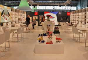 IMG 7390 Högl at MICAM Milano: with natural colours and new easy-going designs for the spring/summer 2020 season