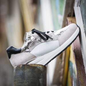 J0A0082 smaller 1 CAPRICE: fresh, chic and sporty into the new spring | summer 2021 season