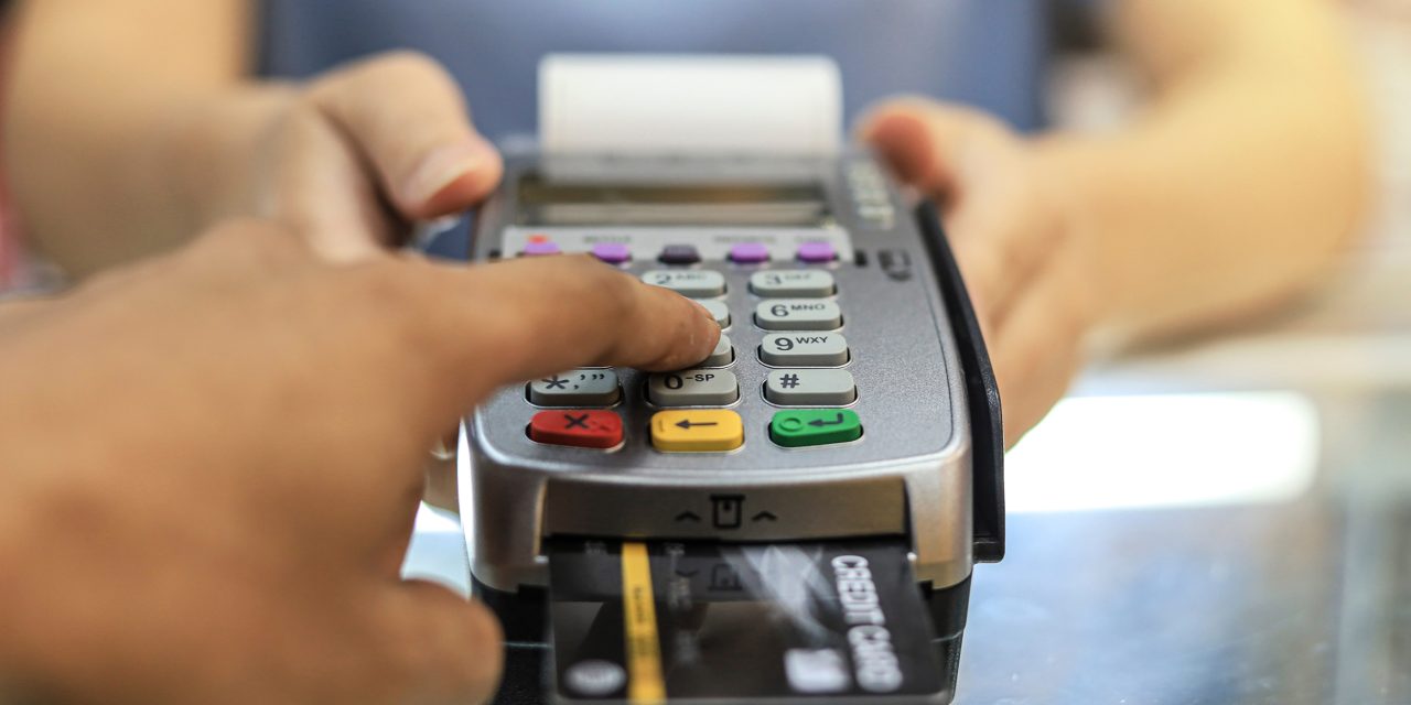 Consumer confidence helps to lift August retail sales