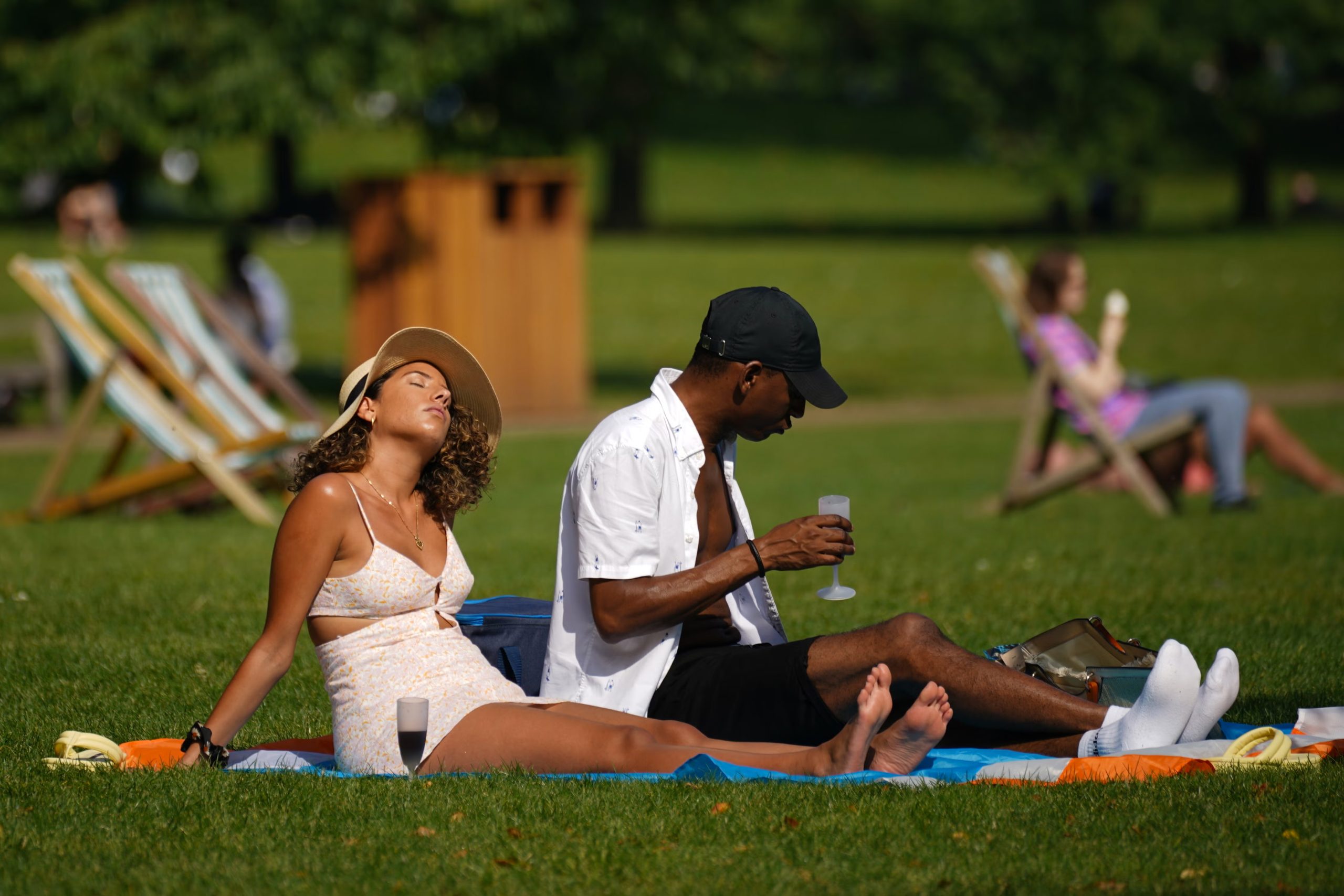 UK Heatwave Credit PA scaled Fashion proves ‘a bright spot’ in UK retail as July heatwave hits hard